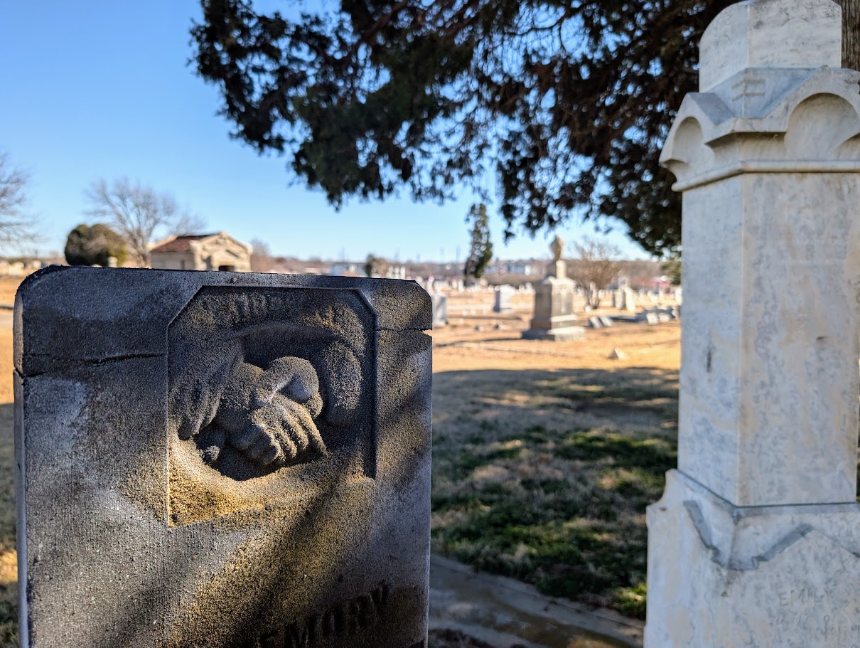Shaking Hands Closeup Obelisk